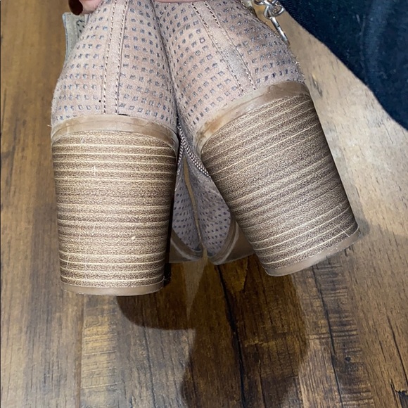 DV Booties - Picture 4 of 9